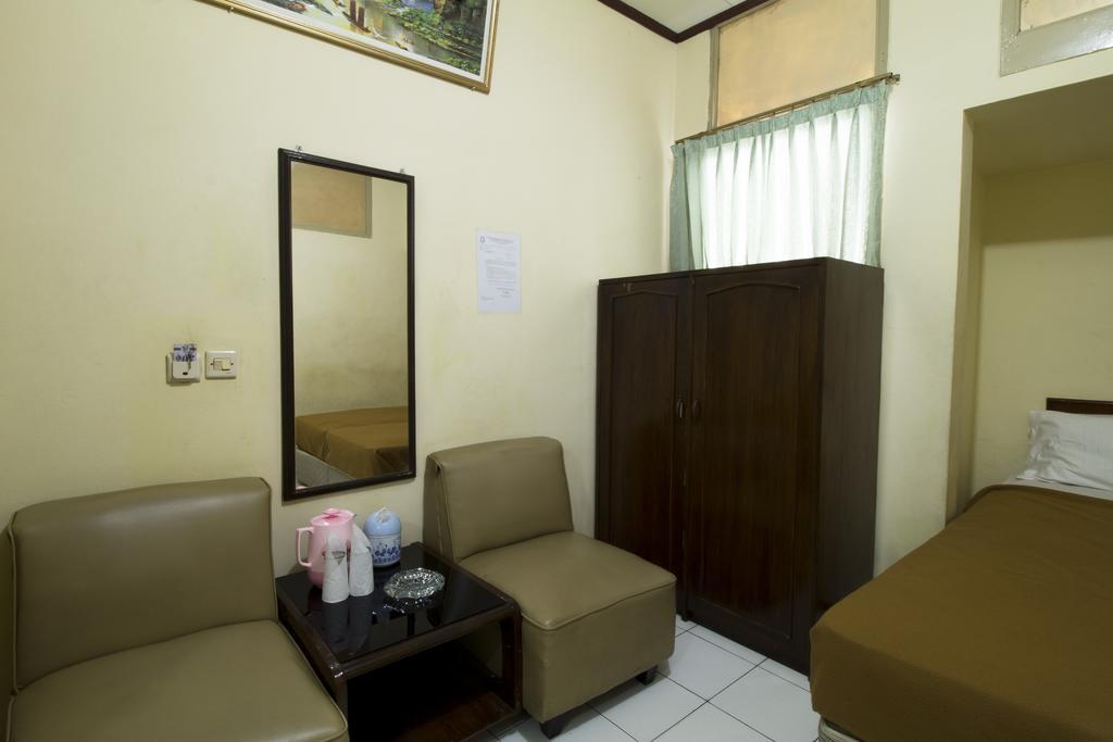 Reddoorz @ Klender Hotell Jakarta Eksteriør bilde
